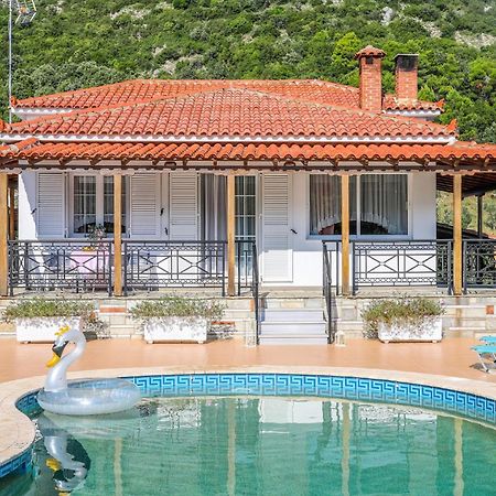 Villa Mitzelos Moni Evaggelistrias Bagian luar foto